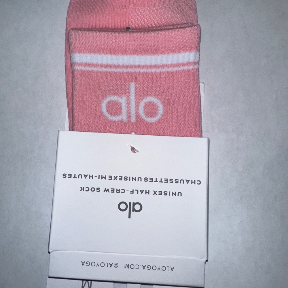 ALO Unisex Half-Crew Throwback Sock Pink One Pair Women's Medium 7-10.5
